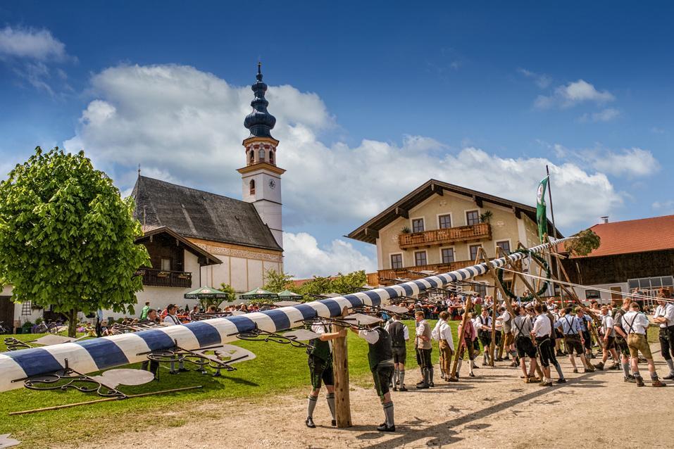 Waging am See  - Tradition- Maibaum